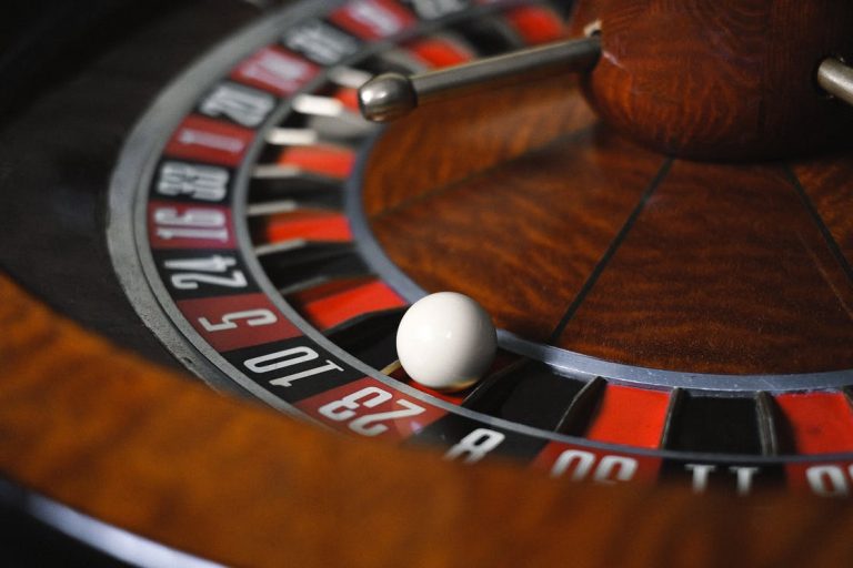 Waarom spelers steeds meer kiezen voor online casino’s in plaats van fysieke