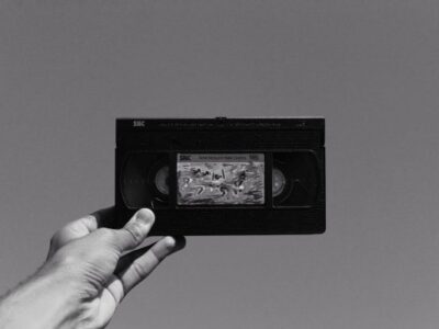 In welke winkels kun je je videoband omzetten naar dvd of usb