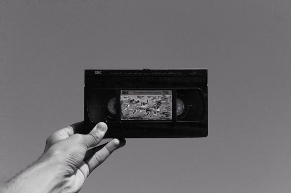 In welke winkels kun je je videoband omzetten naar dvd of usb