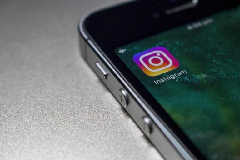 Online op Instagram terwijl ik offline ben