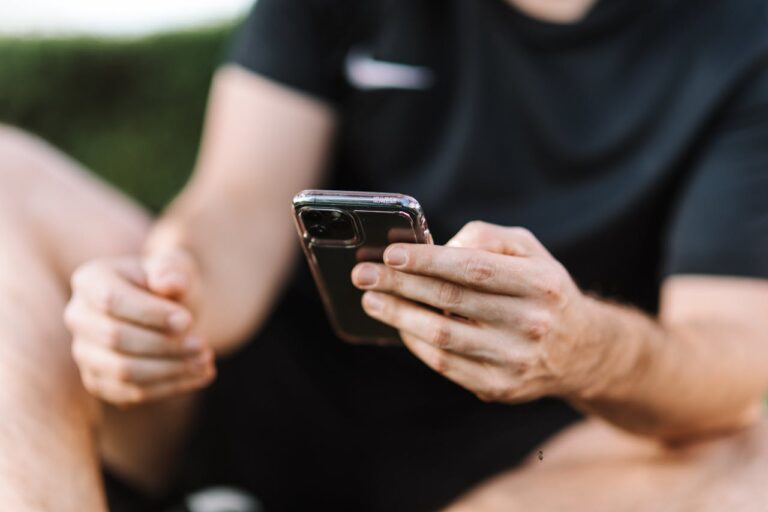 Wie belt mij met +18553308653